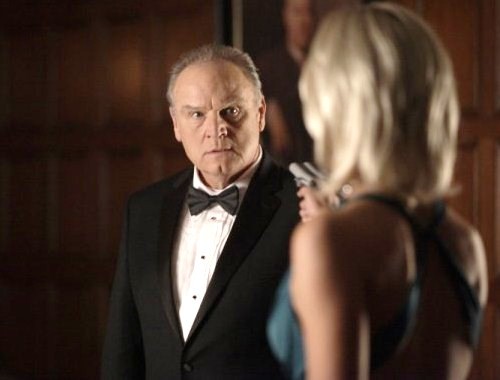 Bill Smitrovich fotoğrafı