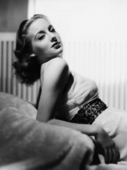 Evelyn Keyes fotoğrafı