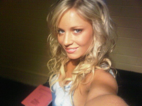 Tara Holt Fotoğrafı