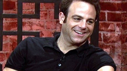 Paul Adelstein Fotoğrafı