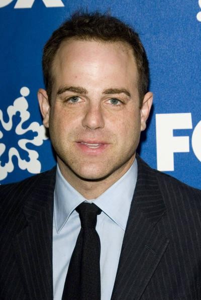 Paul Adelstein Fotoğrafı