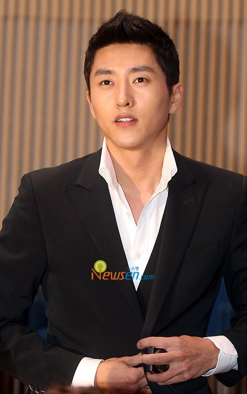 Seo Hyun-woo fotoğrafı