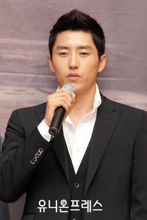 Seo Hyun-woo fotoğrafı