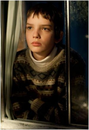 Kodi Smit-McPhee Fotoğrafı