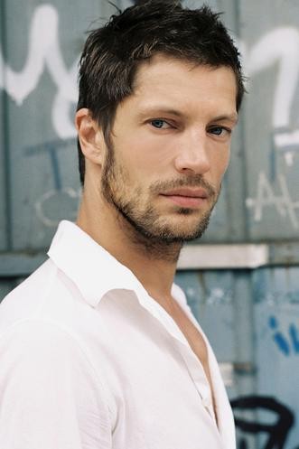 Mickey Hardt fotoğrafı