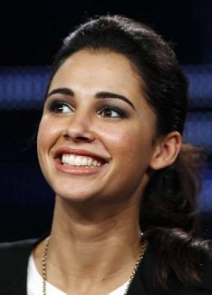 Naomi Scott Fotoğrafı