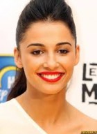 Naomi Scott Fotoğrafı