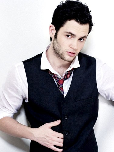Penn Badgley Fotoğrafı