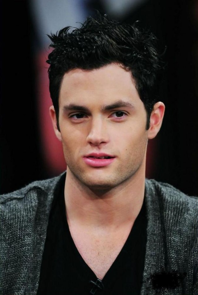 Penn Badgley Fotoğrafı