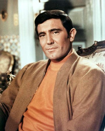 George Lazenby fotoğrafı