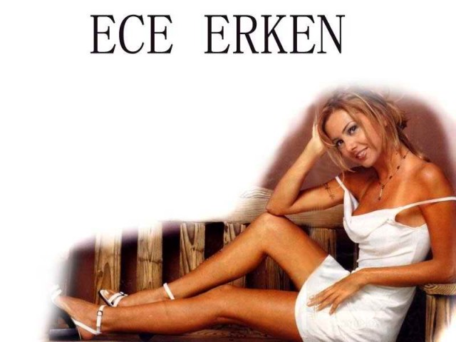 Ece Erken Fotoğrafı