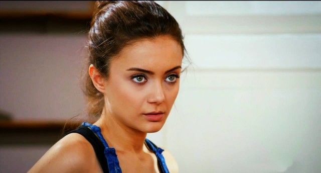 Damla Sönmez Fotoğrafı