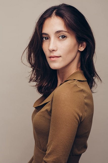 Sarah-sofie Boussnina fotoğrafı