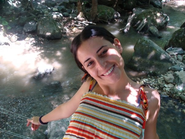 Deniz Sarıbaş fotoğrafı