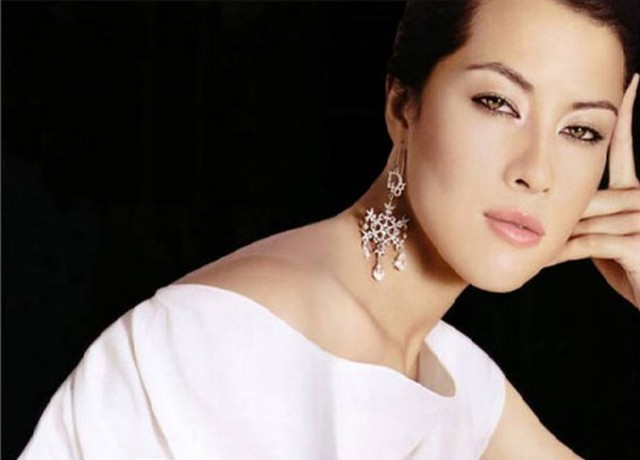 Mylène Jampanoï Fotoğrafı