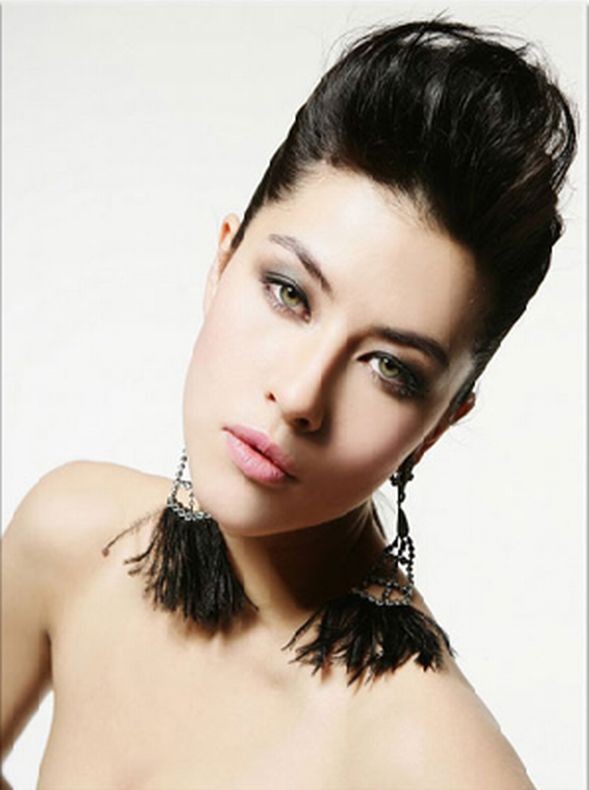 Mylène Jampanoï Fotoğrafı