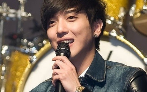 Jung Yong-Hwa Fotoğrafı