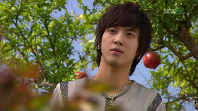 Jung Yong-Hwa Fotoğrafı