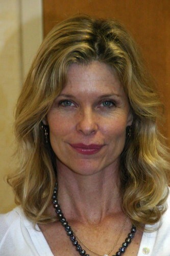 Kate Vernon fotoğrafı