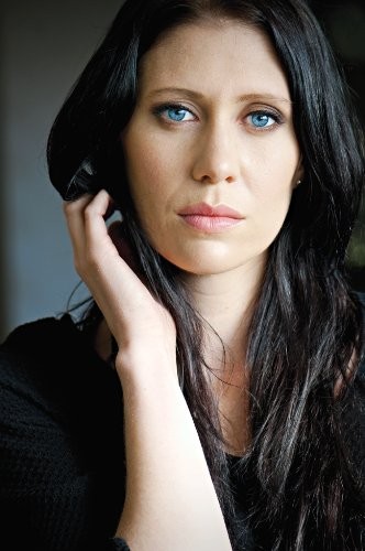 Belinda Crawley fotoğrafı