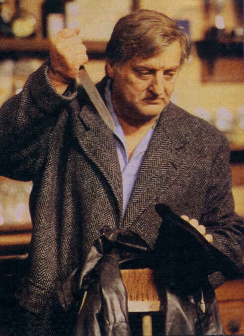 Bruno Cremer fotoğrafı