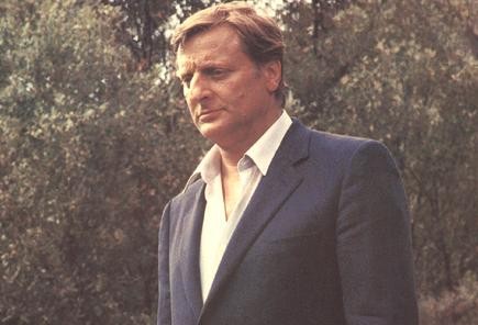 Bruno Cremer fotoğrafı