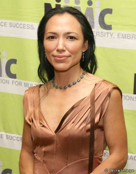 Irene Bedard Fotoğrafı
