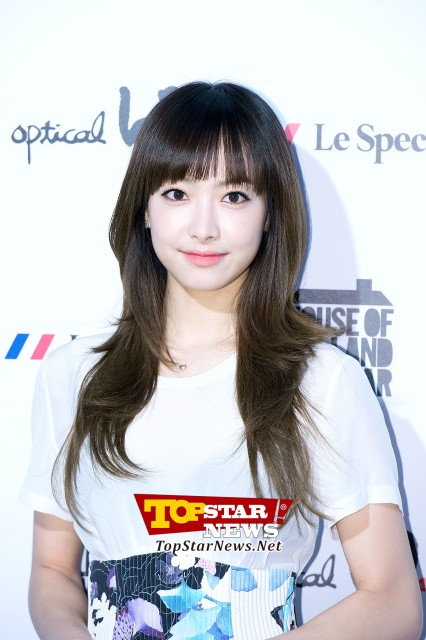 Victoria Song fotoğrafı
