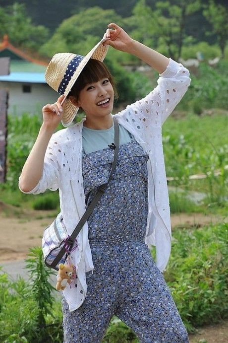 Victoria Song Fotoğrafı