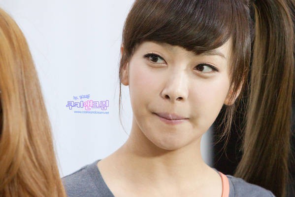 Victoria Song Fotoğrafı