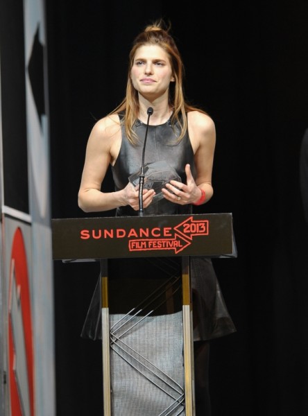 Lake Bell Fotoğrafı