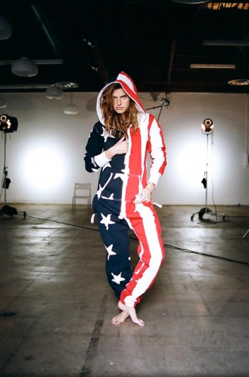 Lake Bell Fotoğrafı