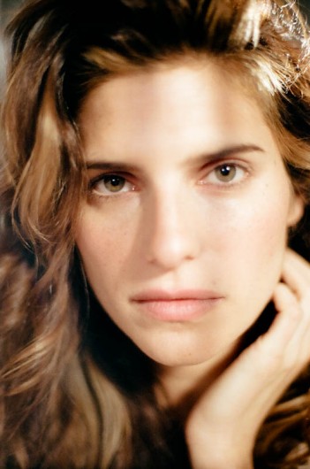 Lake Bell Fotoğrafı