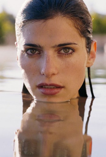 Lake Bell Fotoğrafı