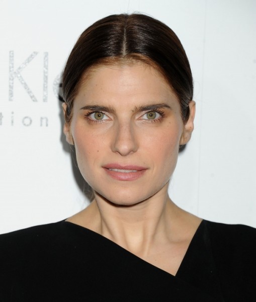 Lake Bell Fotoğrafı