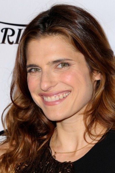 Lake Bell Fotoğrafı