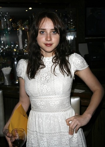 Zoe Kazan Fotoğrafı