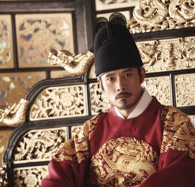 Lee Byung-hun Fotoğrafı