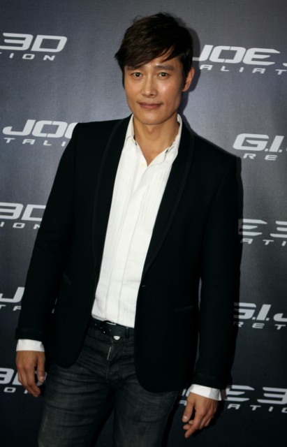 Lee Byung-hun Fotoğrafı