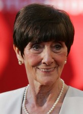 June Brown fotoğrafı