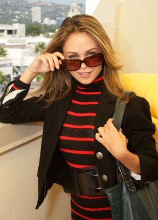 Alexis Dziena Fotoğrafı