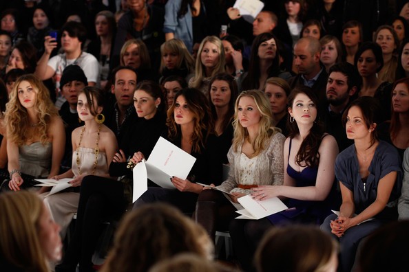 Alexis Dziena Fotoğrafı