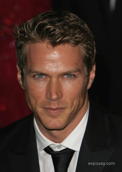 Jason Lewis Fotoğrafı