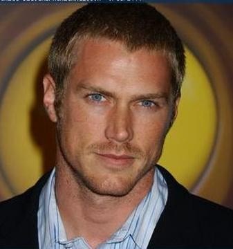 Jason Lewis Fotoğrafı