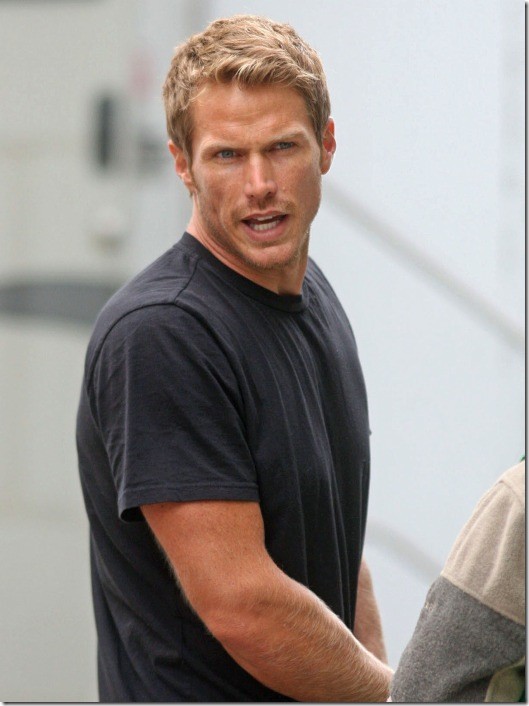 Jason Lewis Fotoğrafı