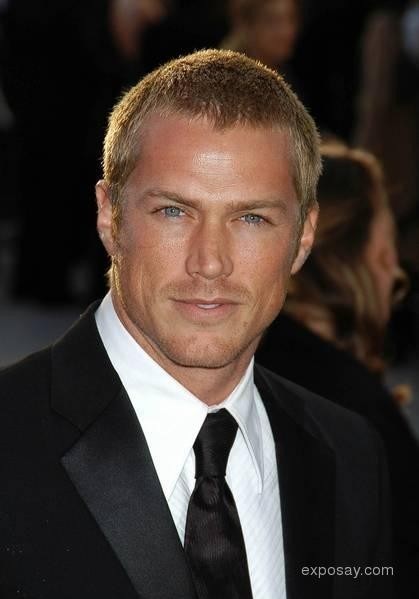 Jason Lewis Fotoğrafı