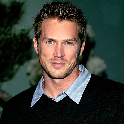 Jason Lewis Fotoğrafı