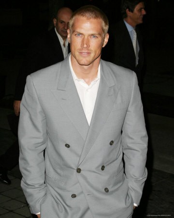 Jason Lewis Fotoğrafı