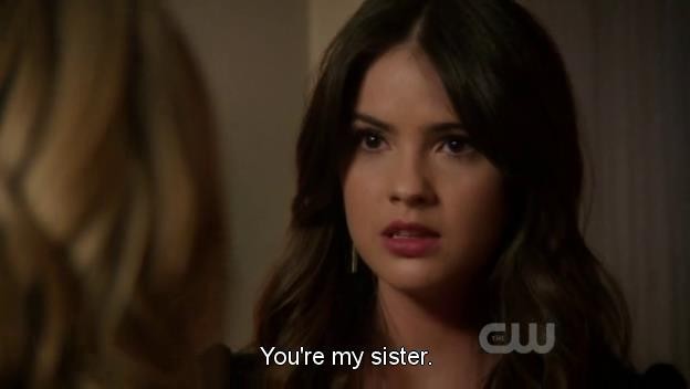 Shelley Hennig fotoğrafı