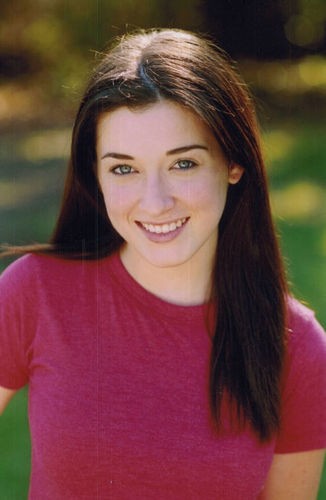 Margo Harshman fotoğrafı
